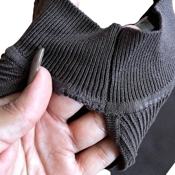 Babaton Sculpt Knit Halter Top - Picture 3 of 3